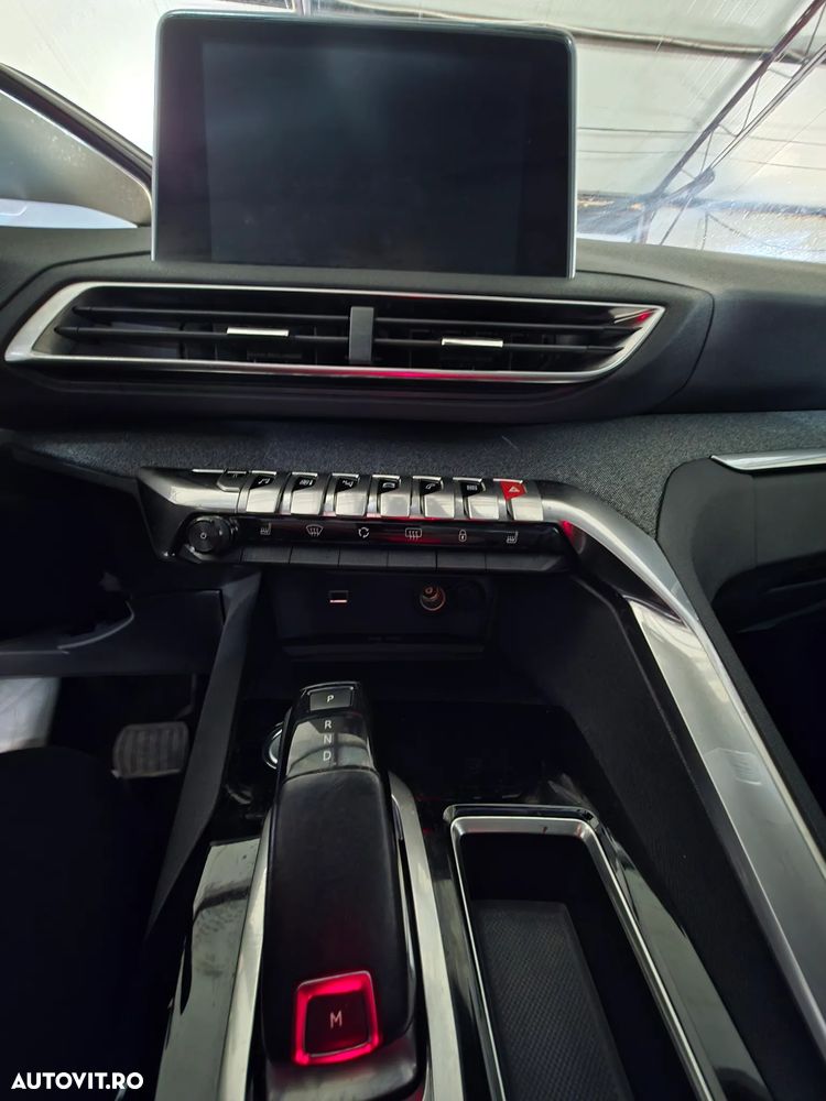 Peugeot 3008 1.5 BlueHDI S&S EAT8 Allure - 15