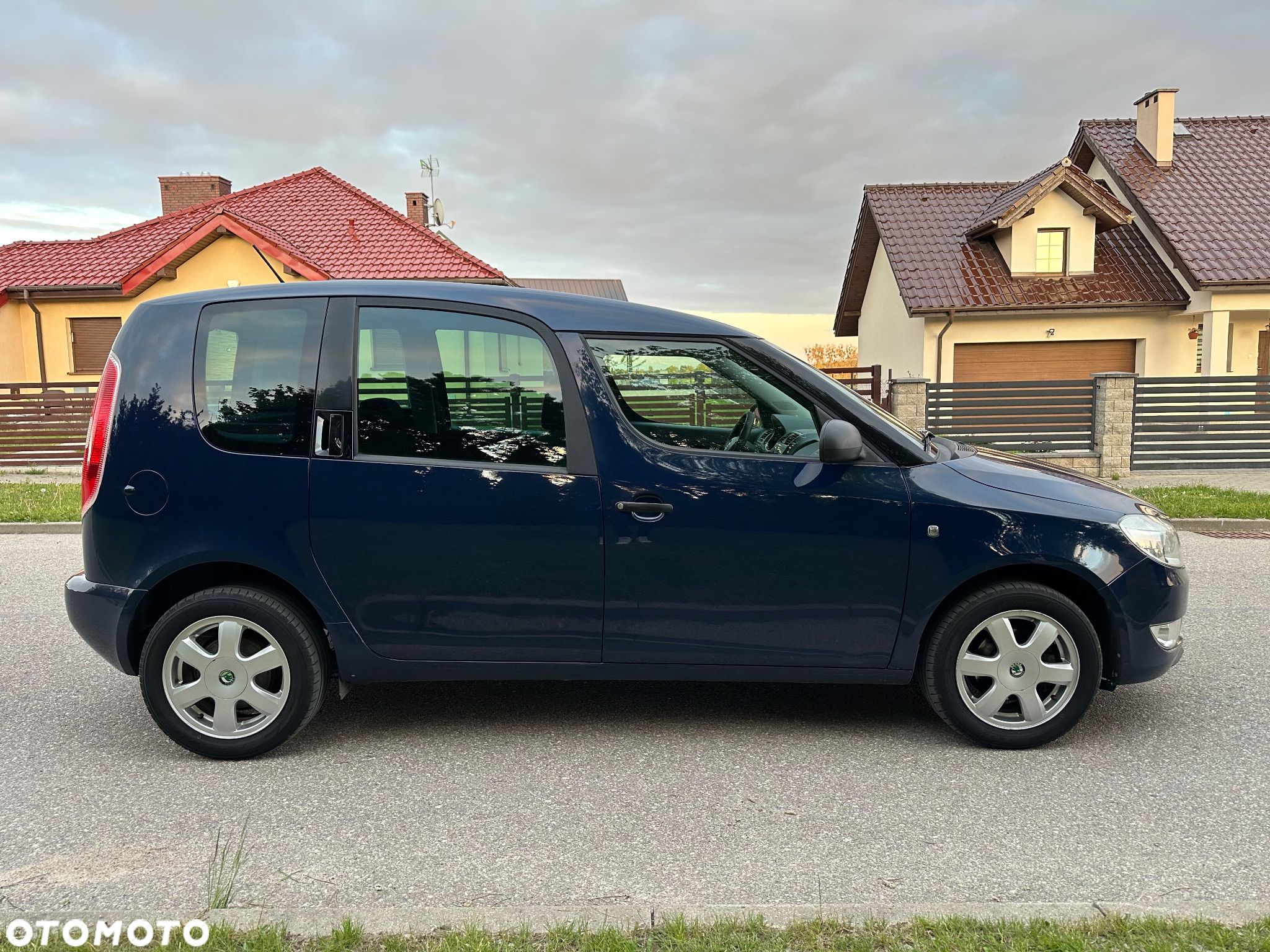 Skoda Roomster 1.4 16V Comfort - 8