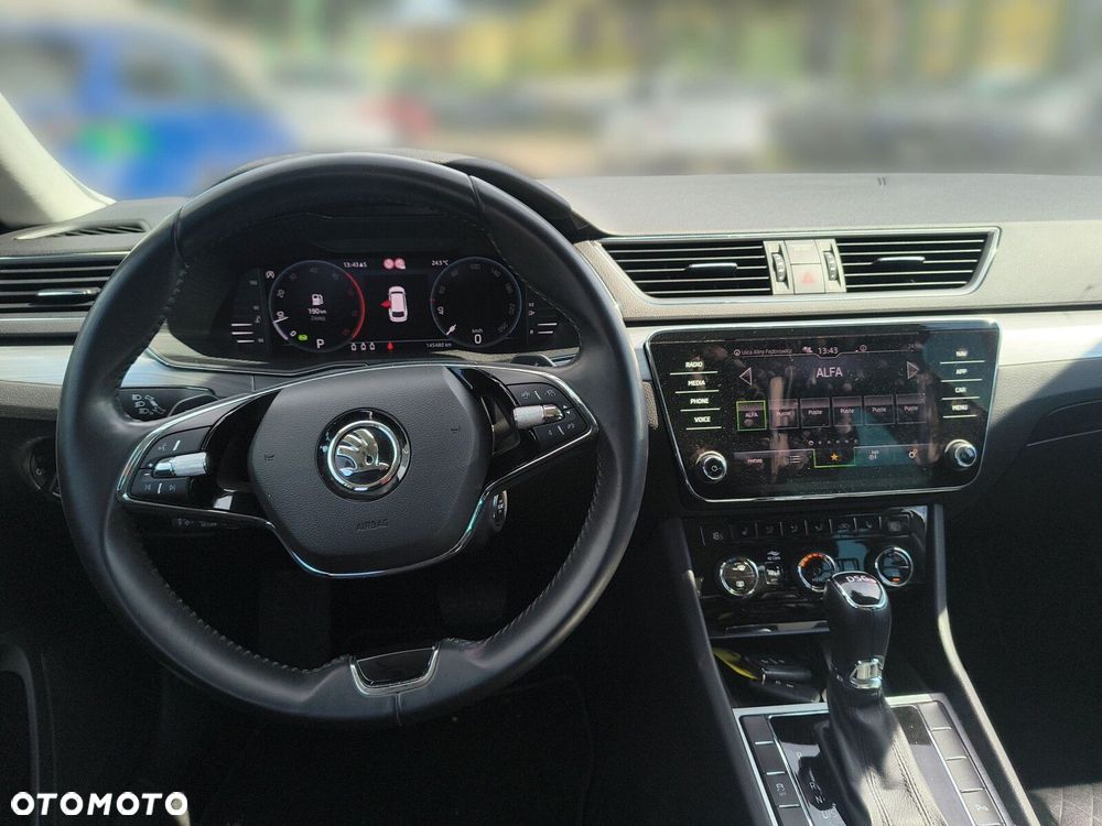 Skoda Superb 2.0 TDI SCR Ambition DSG - 14