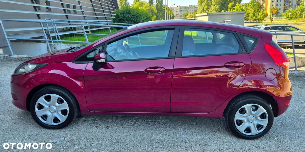 Ford Fiesta 1.25 Celebration - 16