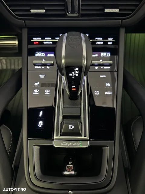Porsche Cayenne Coupe S - 17