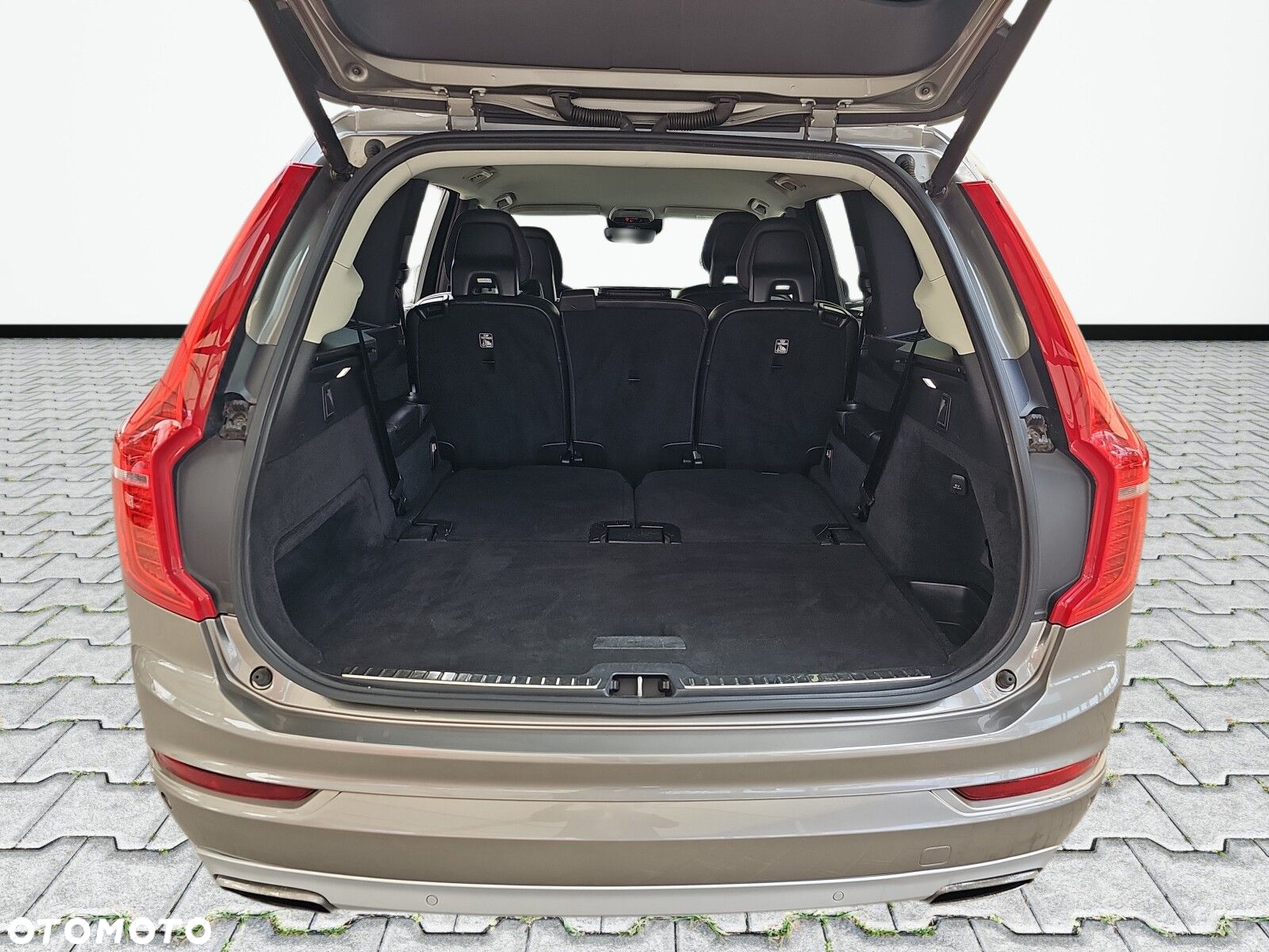 Volvo XC 90 - 28