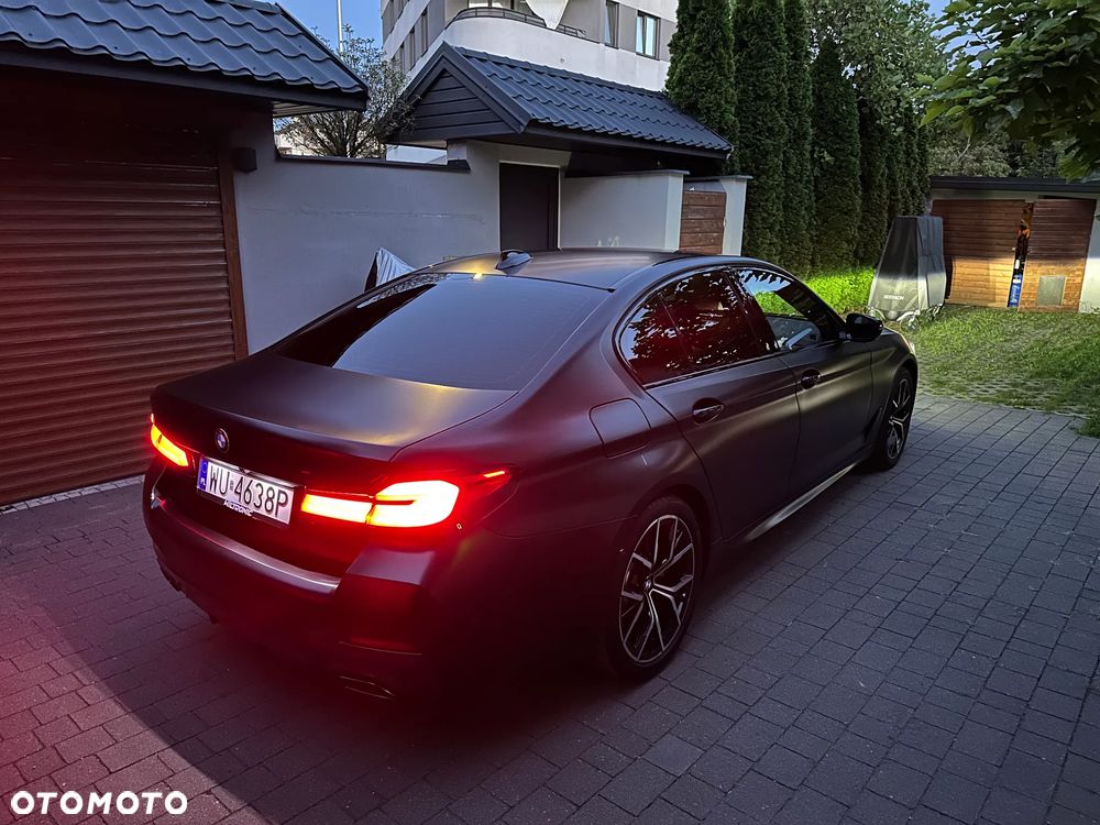 BMW Seria 5 520d xDrive MHEV - 12