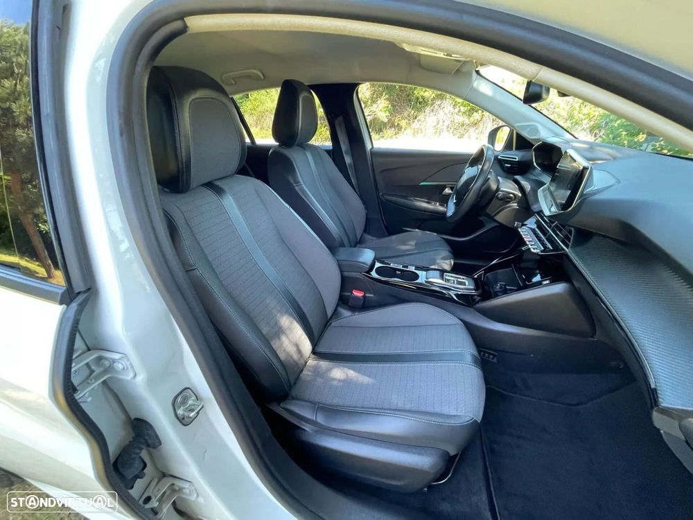 Peugeot e-208 50 kWh Allure - 25