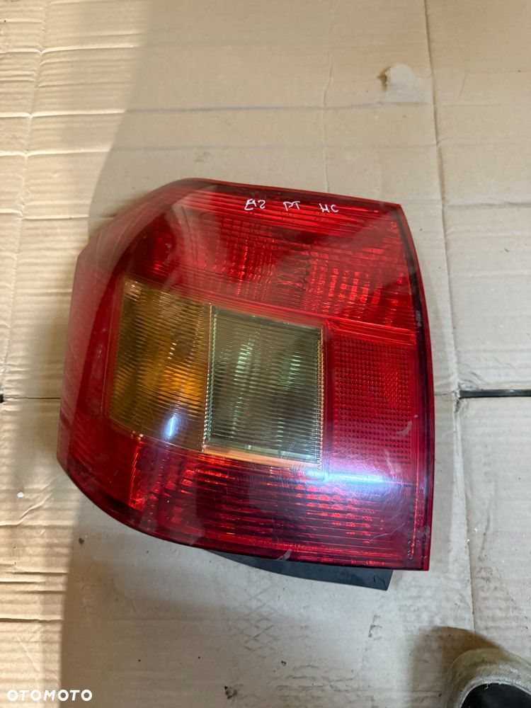 Lampa tył prawa, lewa Toyota Corolla E12 HB 01-04r. - 2