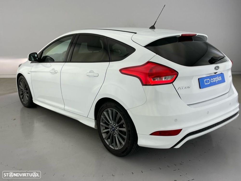 Ford Focus 1.0 EcoBoost ST-Line - 25