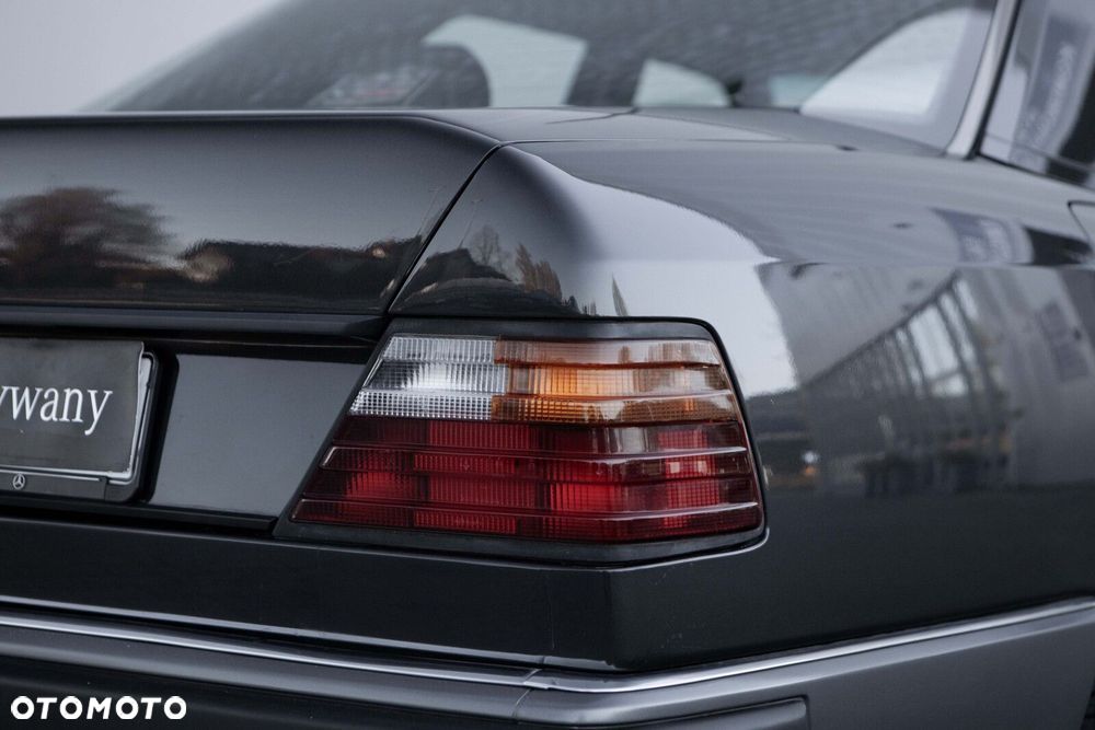 Mercedes-Benz W124 (1984-1993) - 11