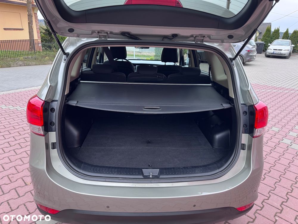 Kia Carens 1.6 GDI M - 35