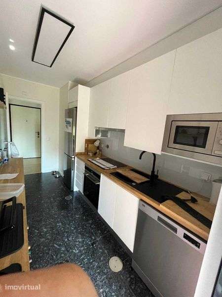 Apartamento T2 - Rua Antonio Costa Bernardes - Rotunda Edgar Cardoso - Grande imagem: 4/12