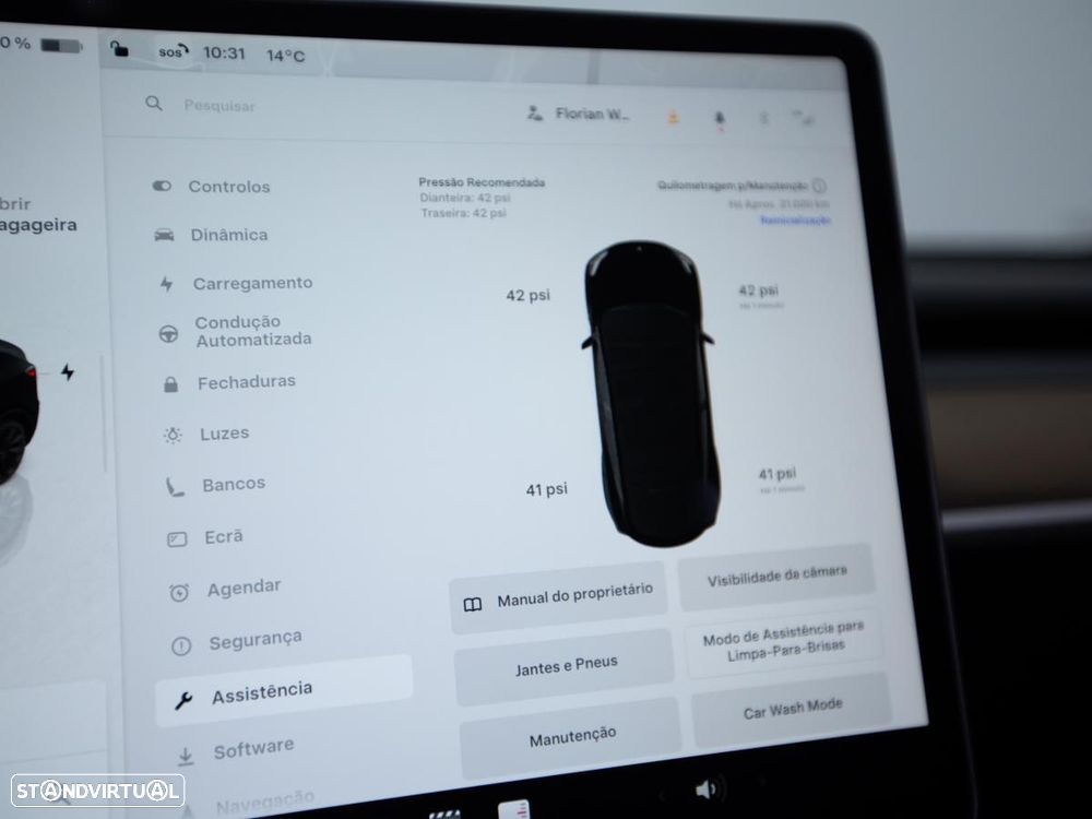 Tesla Model Y Long Range Dual Motor AWD - 23