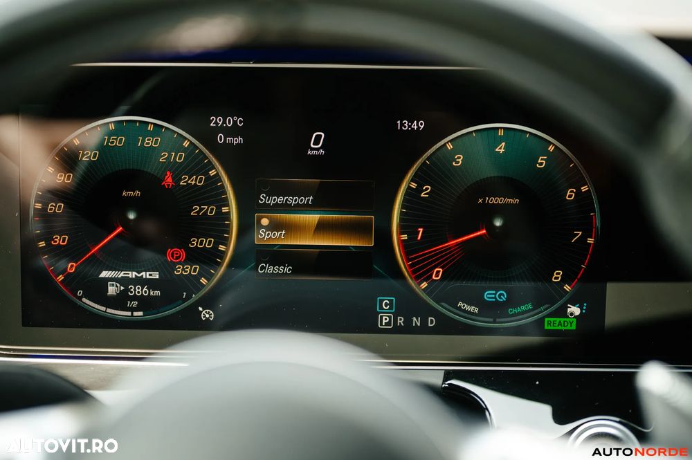 Mercedes-Benz AMG - 21