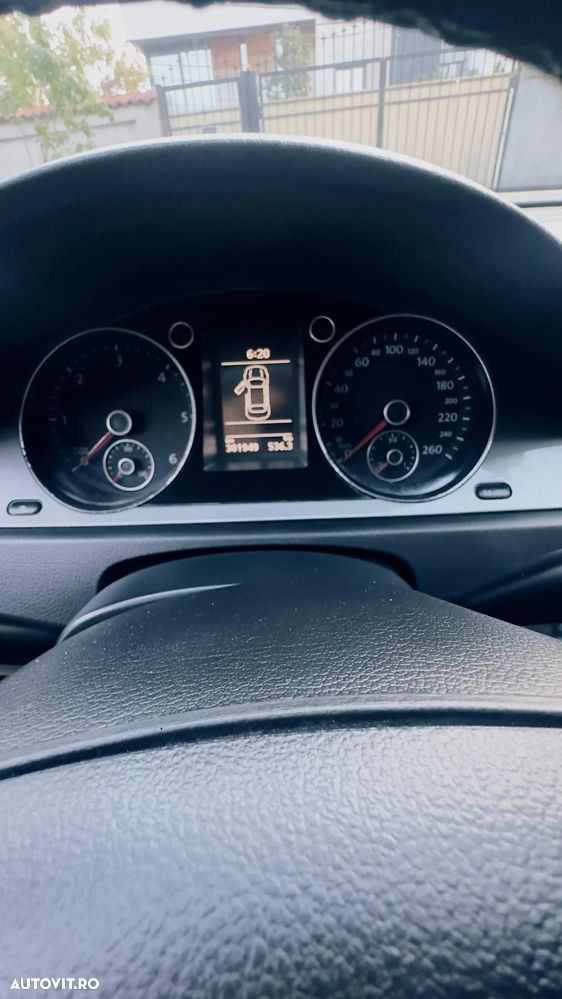 Volkswagen Passat - 3