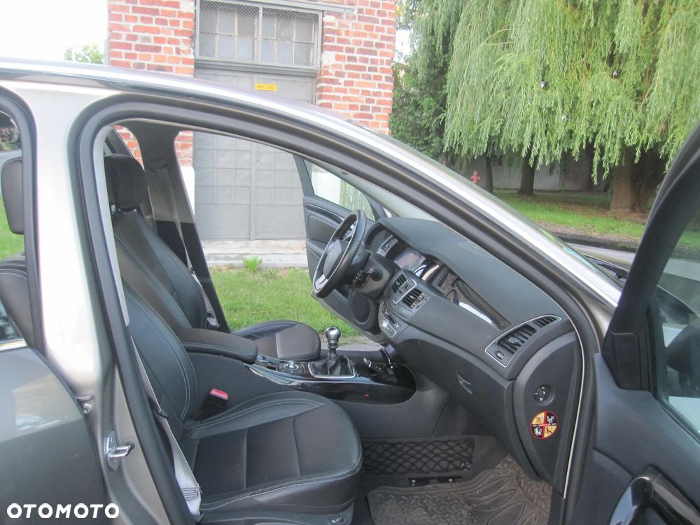Renault Laguna dCi 110 FAP Bose Edition - 6