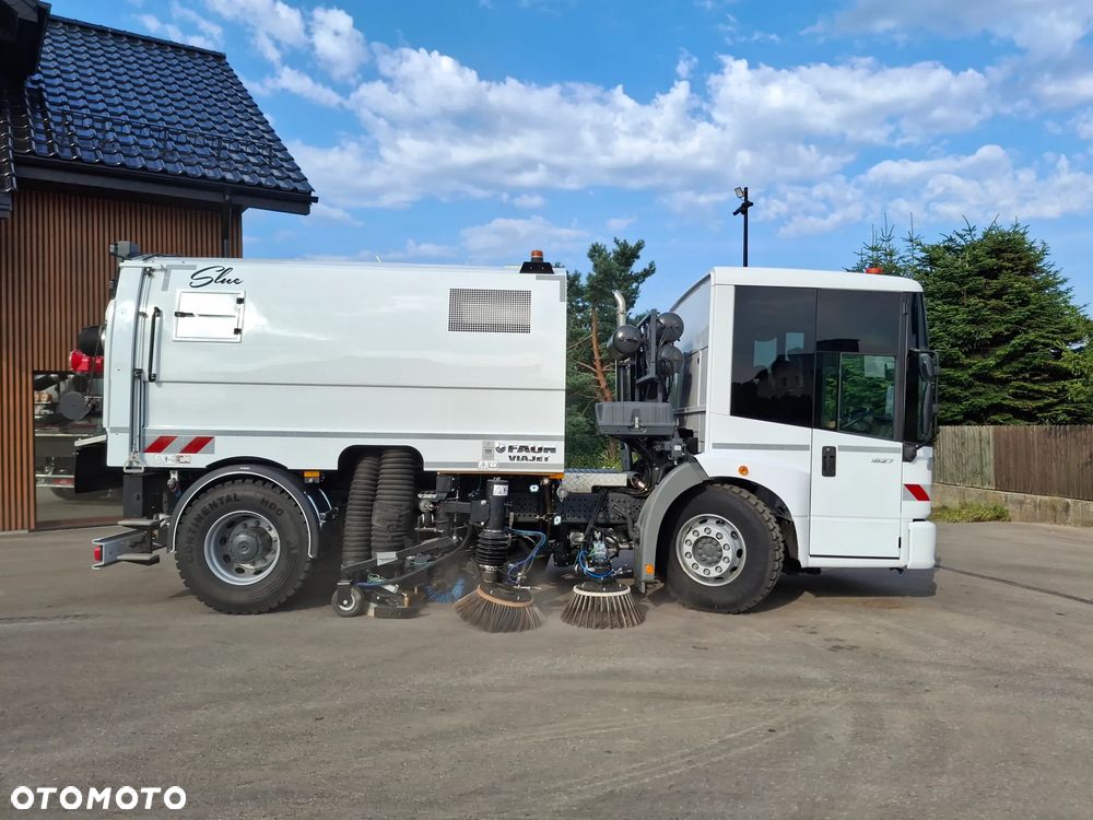 Mercedes-Benz Econic 1827 Zamiatarka FAUN Viajet EURO 6 PM10 Dodatkowy Silnik W Zabudowie Dodatkowa Szczotka Odchwaszczarka Dodatkowy Zbiornik Wody Rura do Liści Studzienek Samochód Jak Nowy 860 km Przebiegu 2023 Rok Zamiatarka Uliczna - 15