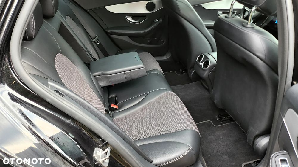 Mercedes-Benz Klasa C 180 (BlueEFFICIENCY) 7G-TRONIC Avantgarde - 10