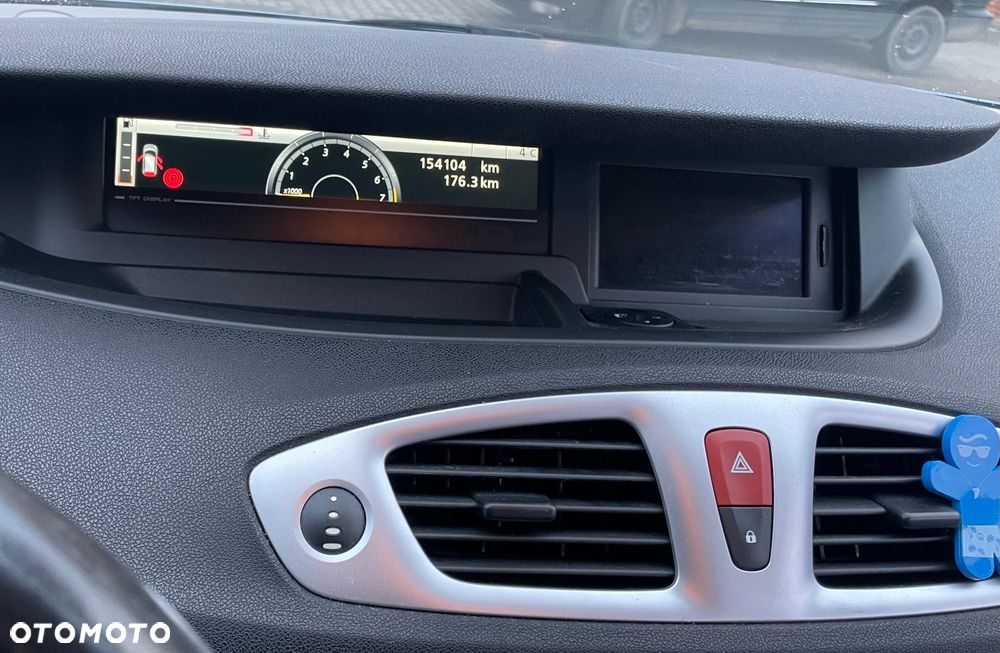 Renault Scenic 1.6 16V Authentique - 10