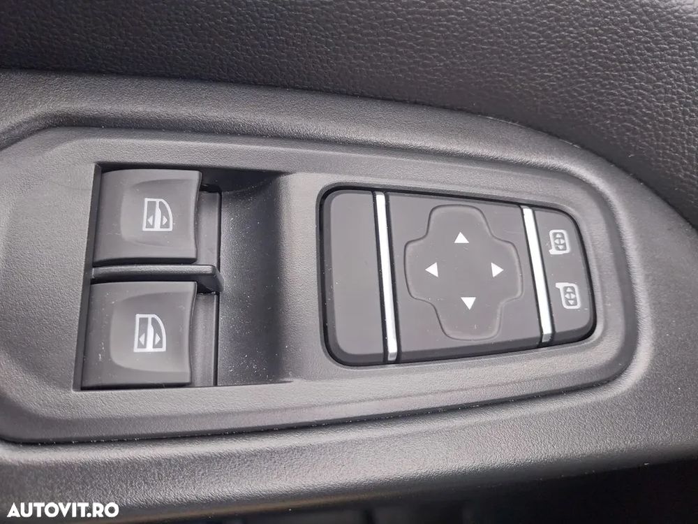 Renault TRAFIC - 10