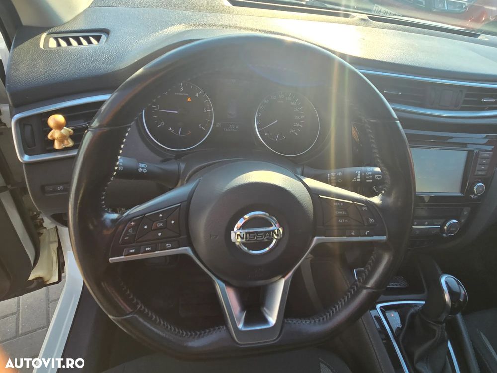 Nissan Qashqai 1.7 dCi Xtronic ALL-MODE 4x4i TEKNA+ - 29