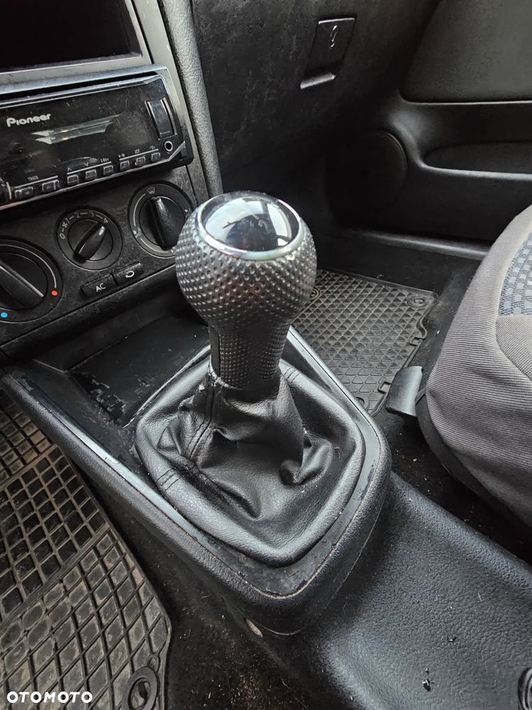 Volkswagen Golf IV 1.4 16V Basis - 13