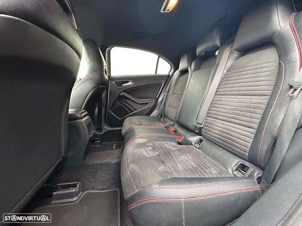 Mercedes-Benz A 180 d AMG Line - 14