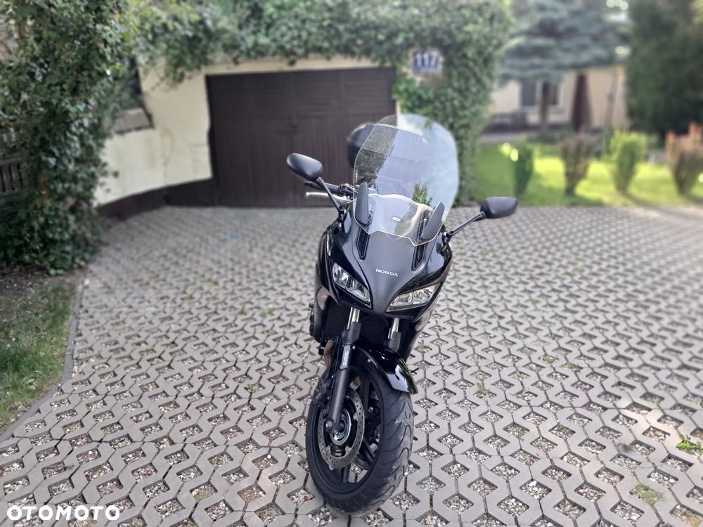 Honda CBF - 11