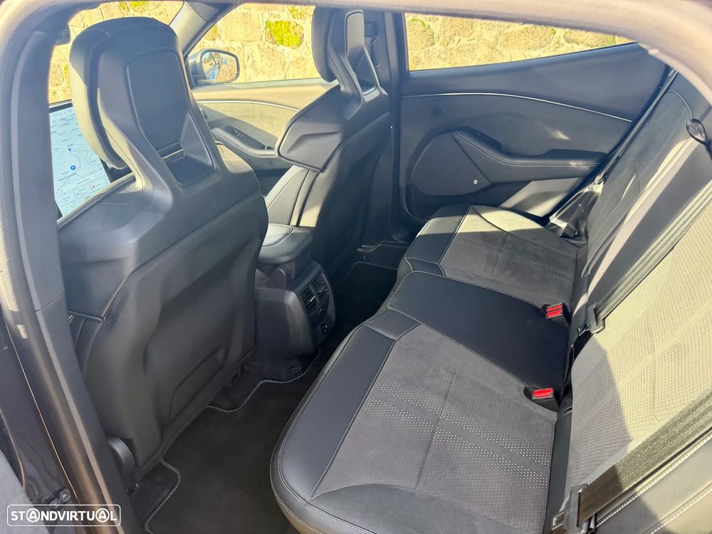 Ford Mustang Mach-E AWD GT - 19