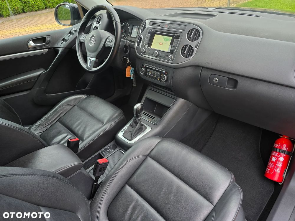 Volkswagen Tiguan 2.0 TDI 4Mot Perfectline R-Style DSG - 14