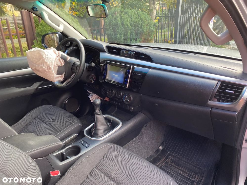 Toyota Hilux 4x4 Extra Cab Comfort - 8