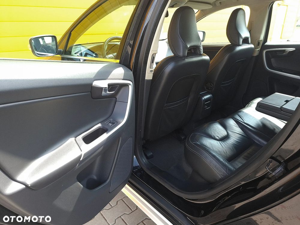 Volvo XC 60 D4 RDesign - 16