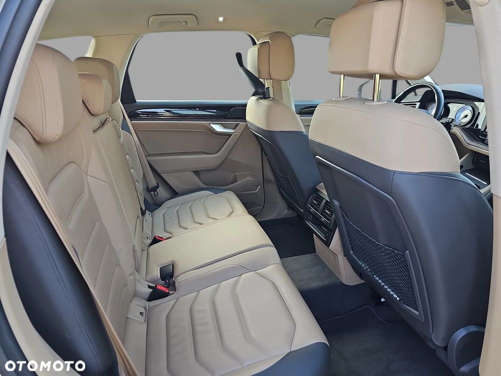 Volkswagen Touareg 3.0 V6 TDI SCR 4Mot Elegance - 15