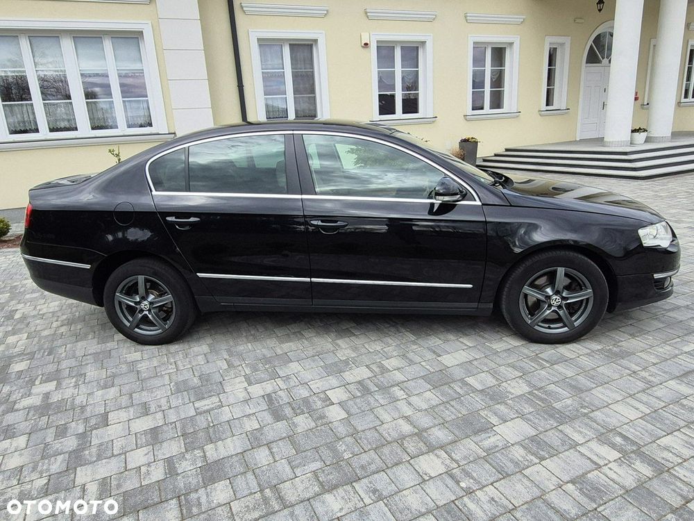 Volkswagen Passat - 14