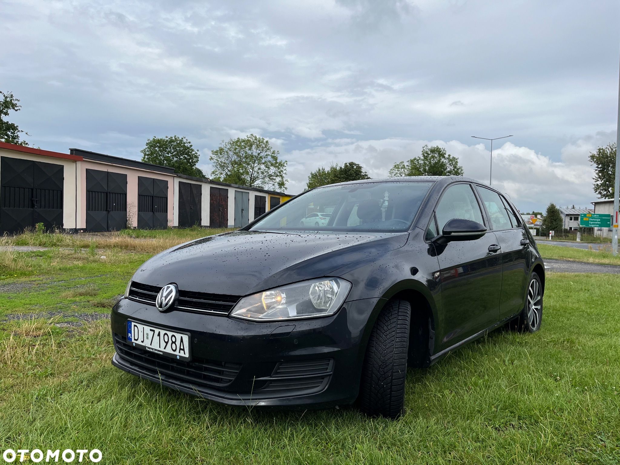 Volkswagen Golf 2.0 TDI BlueMotion Technology Edition - 1