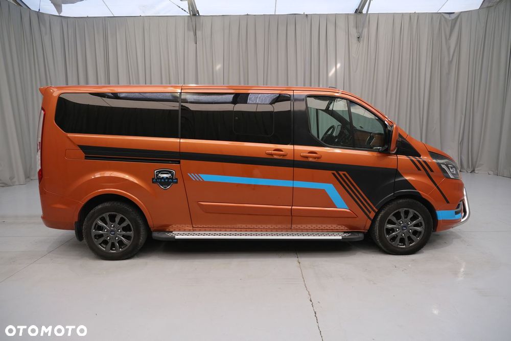Ford Tourneo Custom 2.0 EcoBlue L2 Shuttle Bus Titanium Sel.Shift - 9