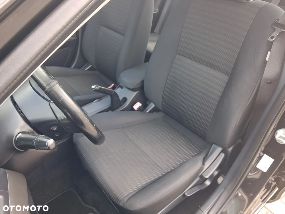 Mitsubishi Lancer 1.6 Intense - 23