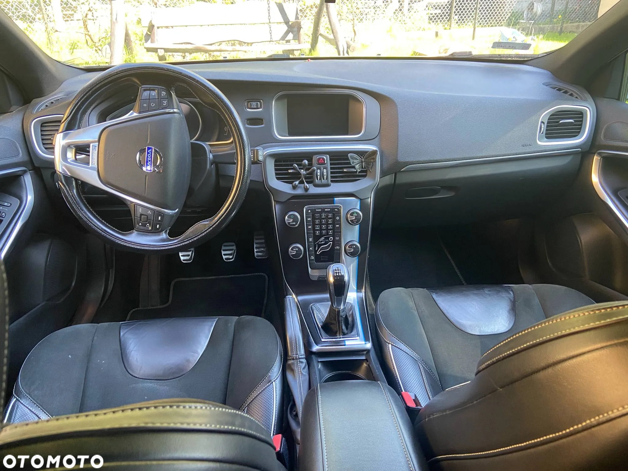 Volvo V40 D4 Drive-E R-Design Summum - 10