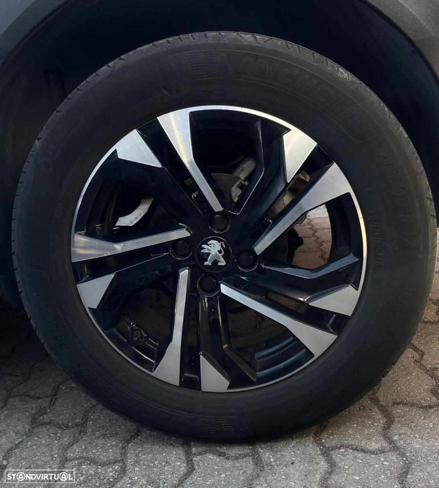 Peugeot 2008 1.2 PureTech Allure EAT8 - 24