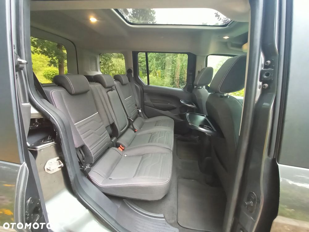 Ford Tourneo Connect - 14