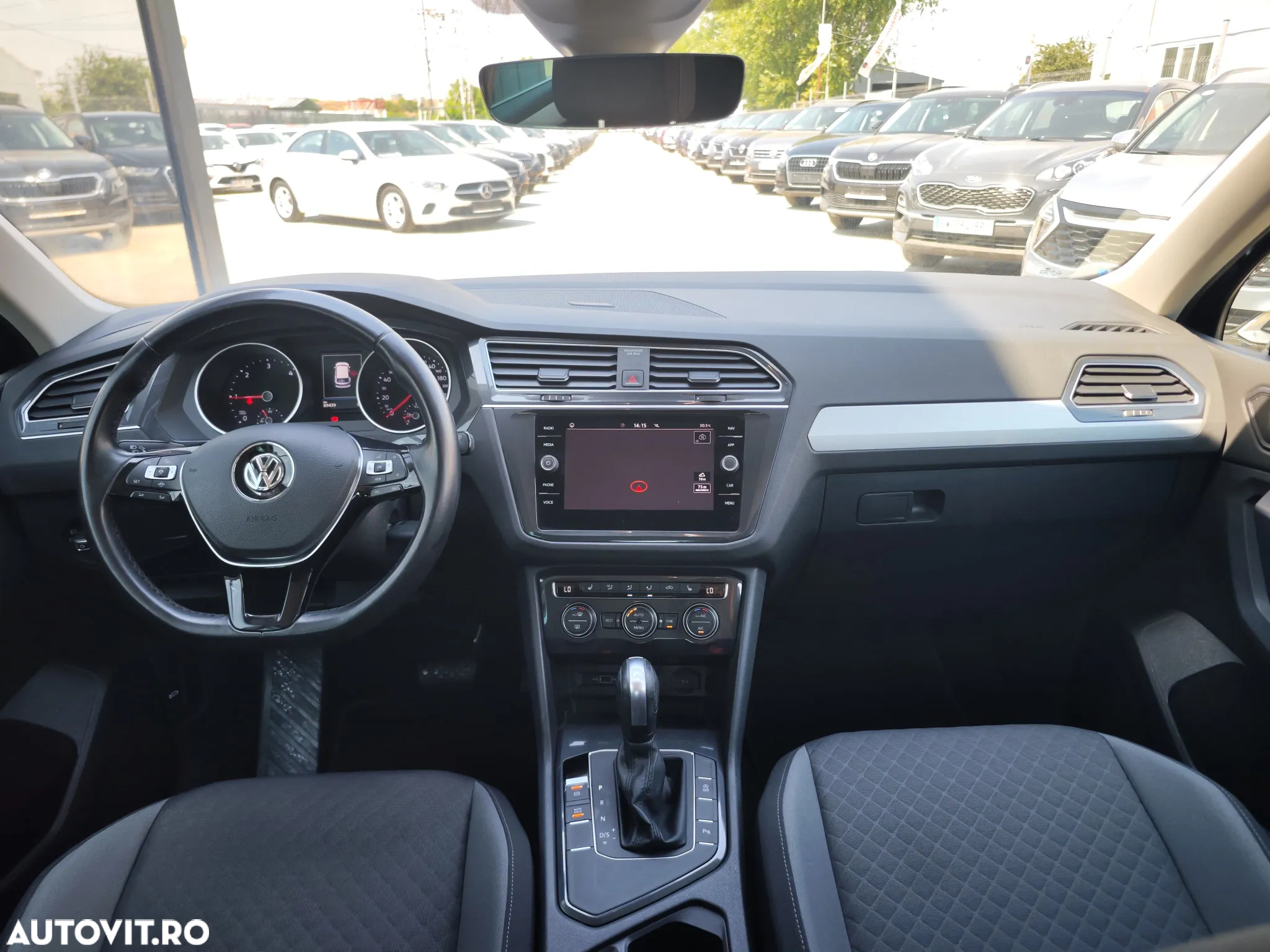 Volkswagen Tiguan 2.0 TDI DSG Base - 9