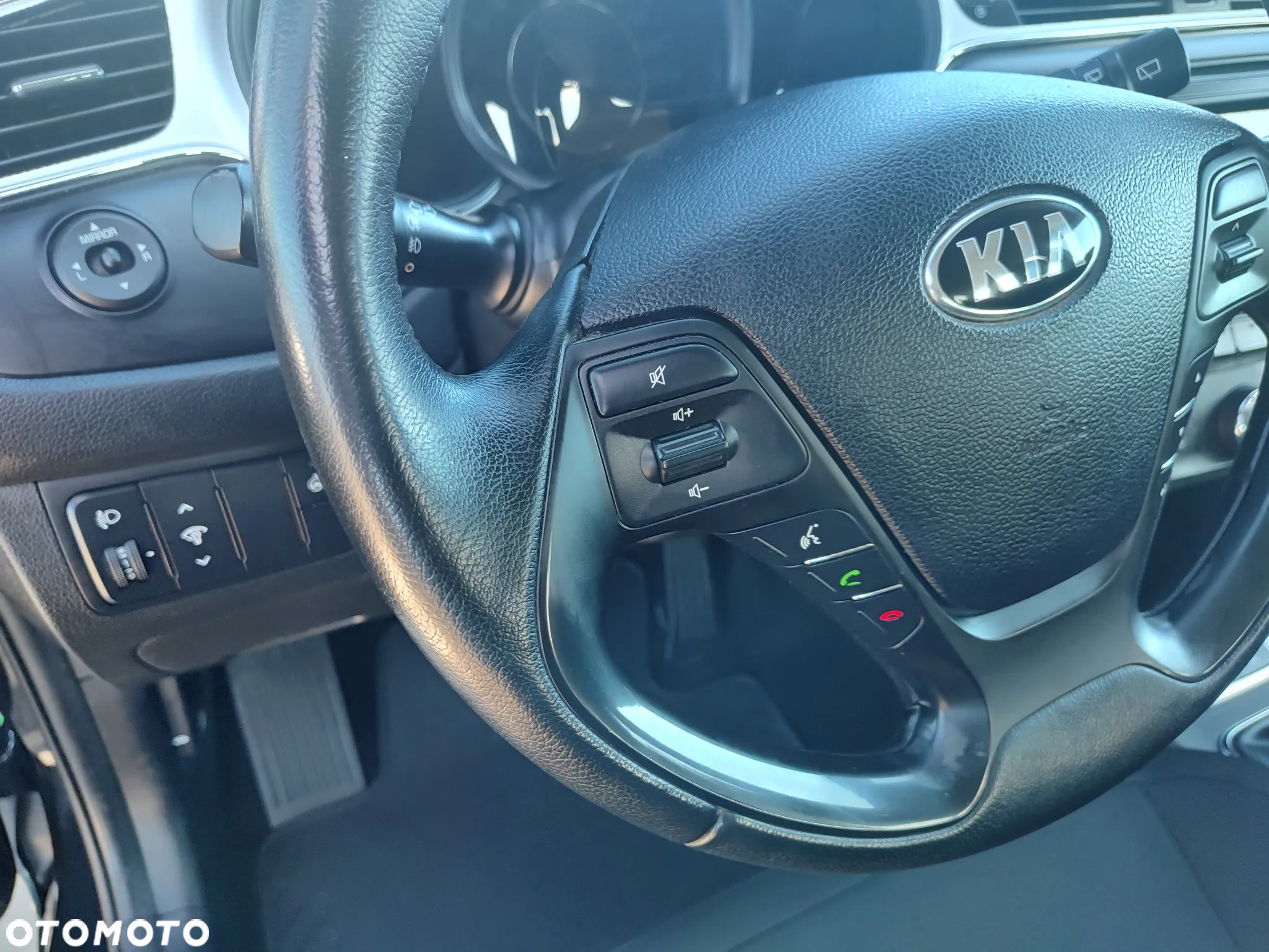 Kia Ceed 1.6 GDI Fifa World Cup Edition - 18
