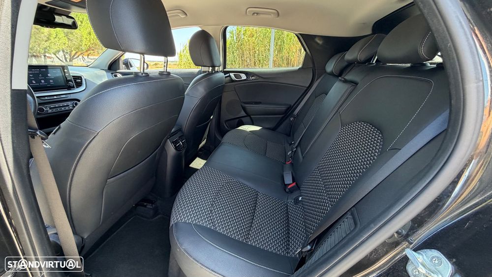 Kia XCeed - 24