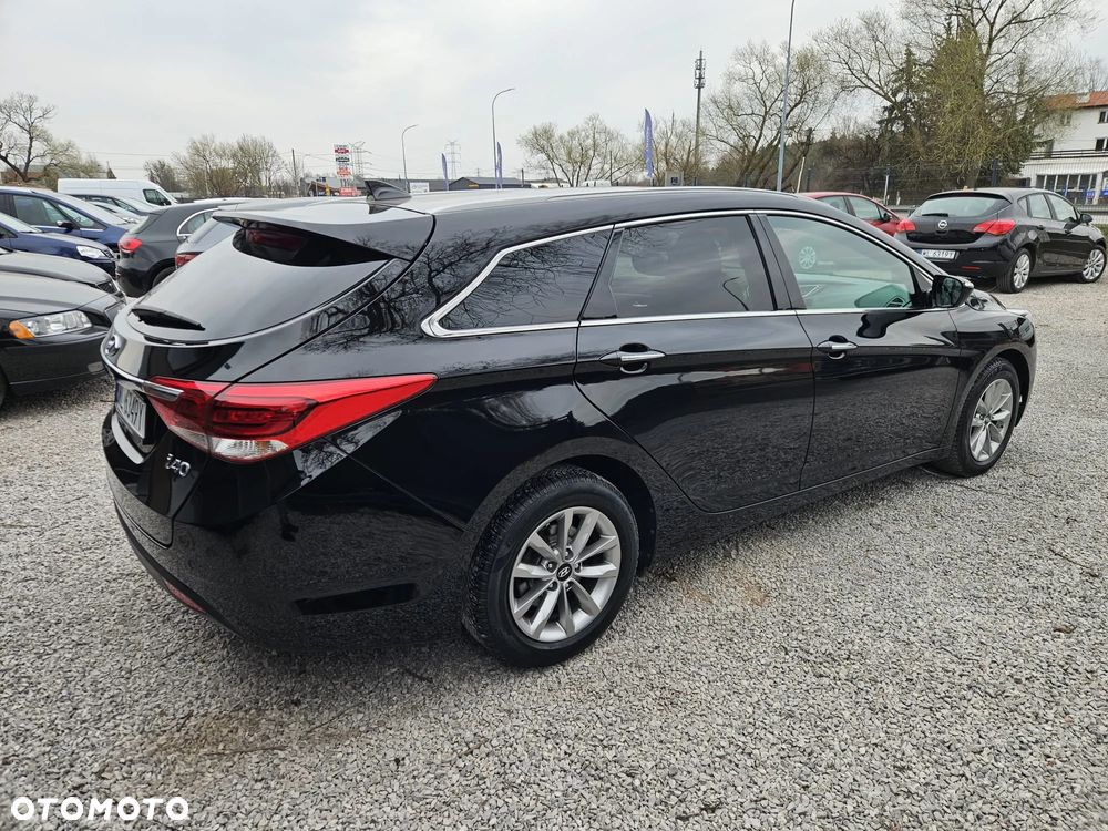 Hyundai i40 Kombi blue 1.6 Trend - 16