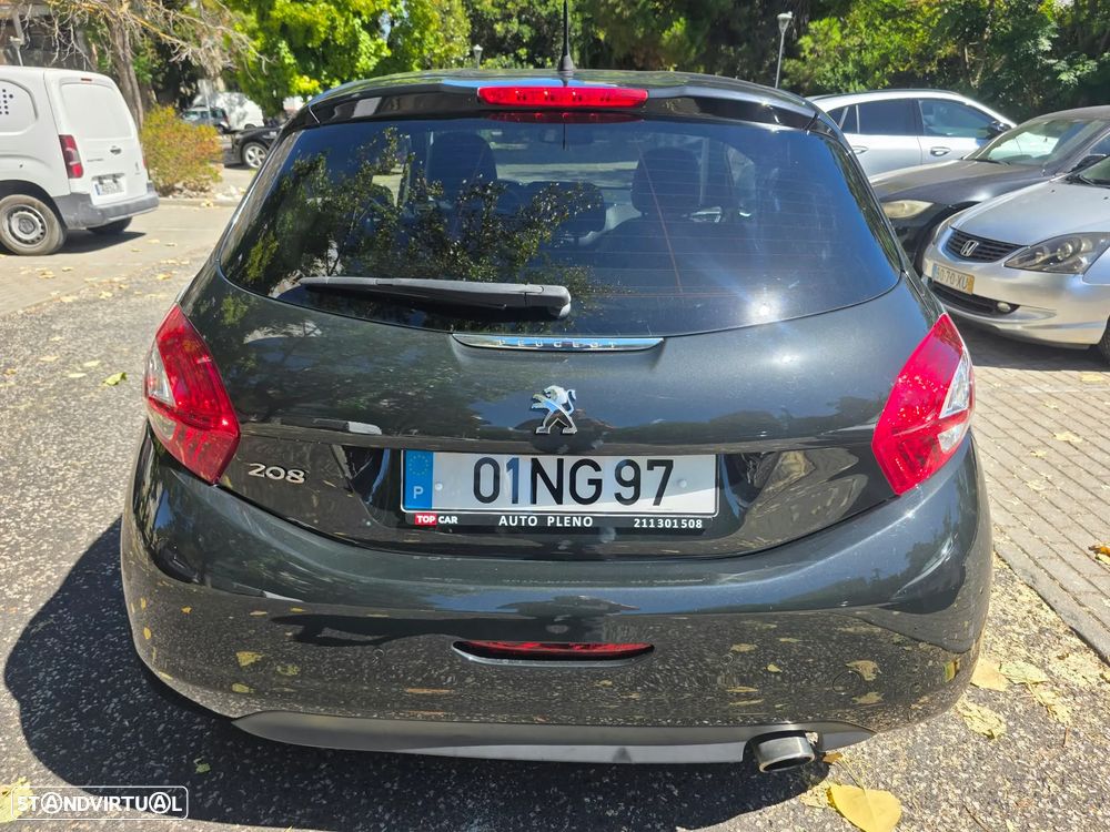Peugeot 208 2012 photo 5