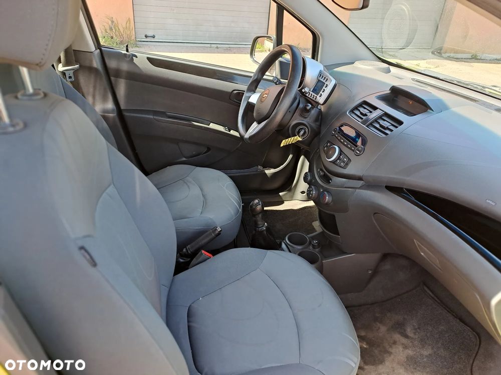Chevrolet Spark 1.0 LS+ - 25
