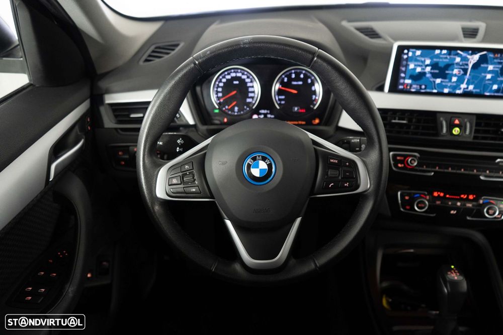 BMW X1 25 e xDrive Corporate Edition - 28
