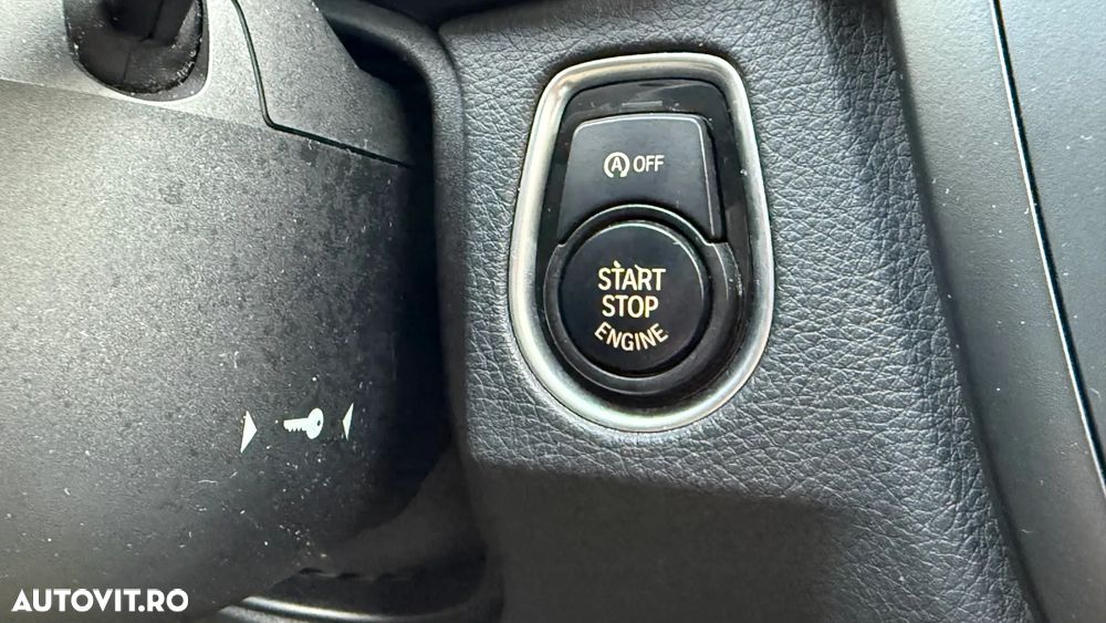 BMW Seria 3 320d Aut. Sport Line - 25