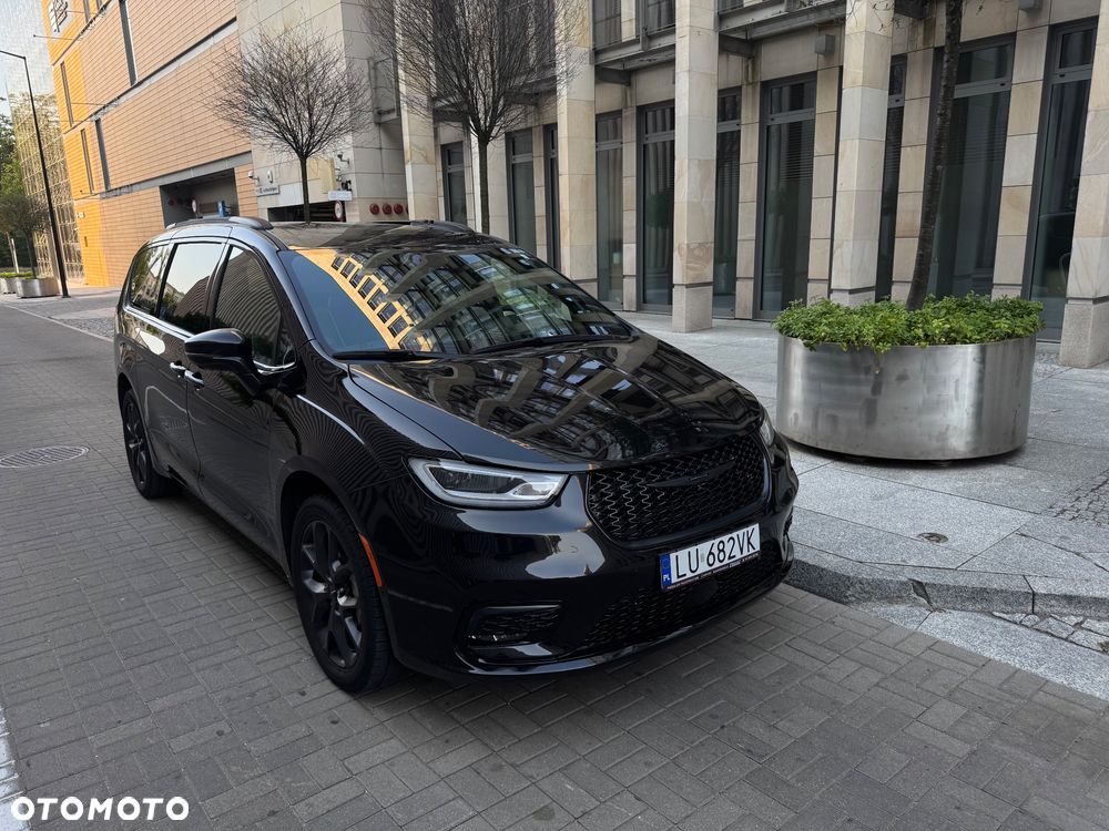 Chrysler Pacifica - 17