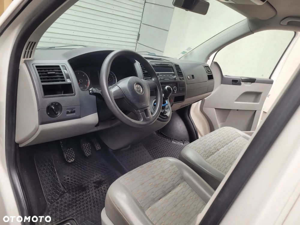 Volkswagen T5 - 12