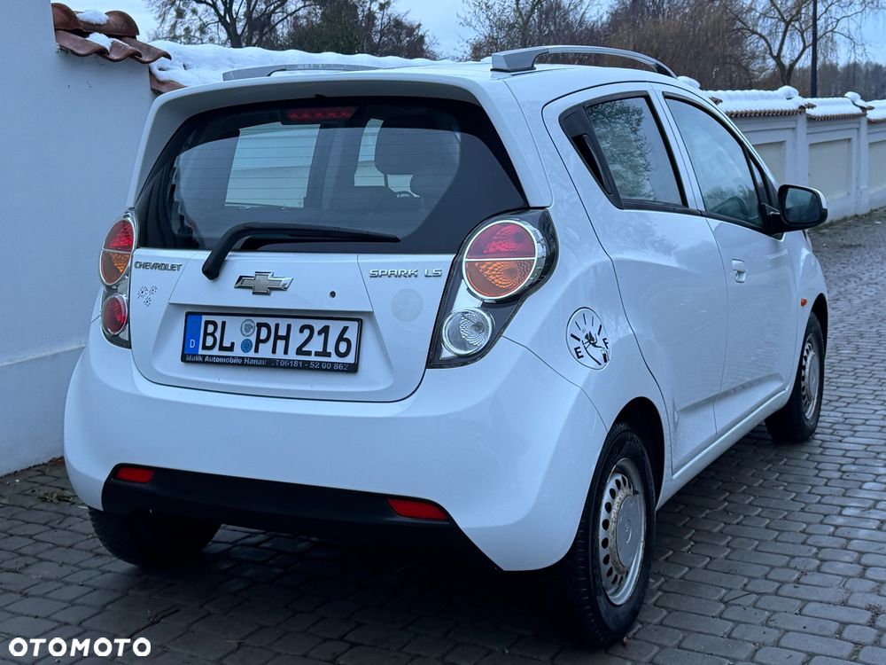 Chevrolet Spark - 35