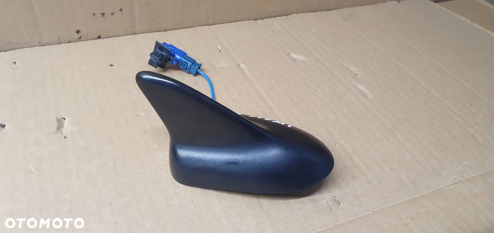 Antena dachowa radia rekin Opel Insignia A 13322159 - 3