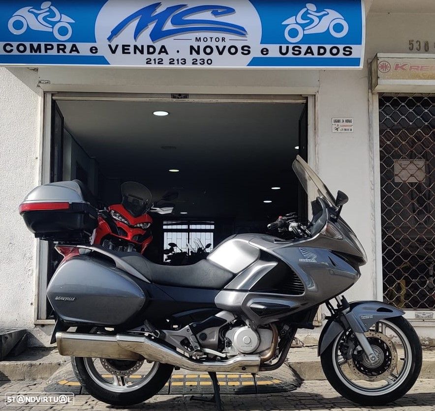 Honda Deauville 750 - 1